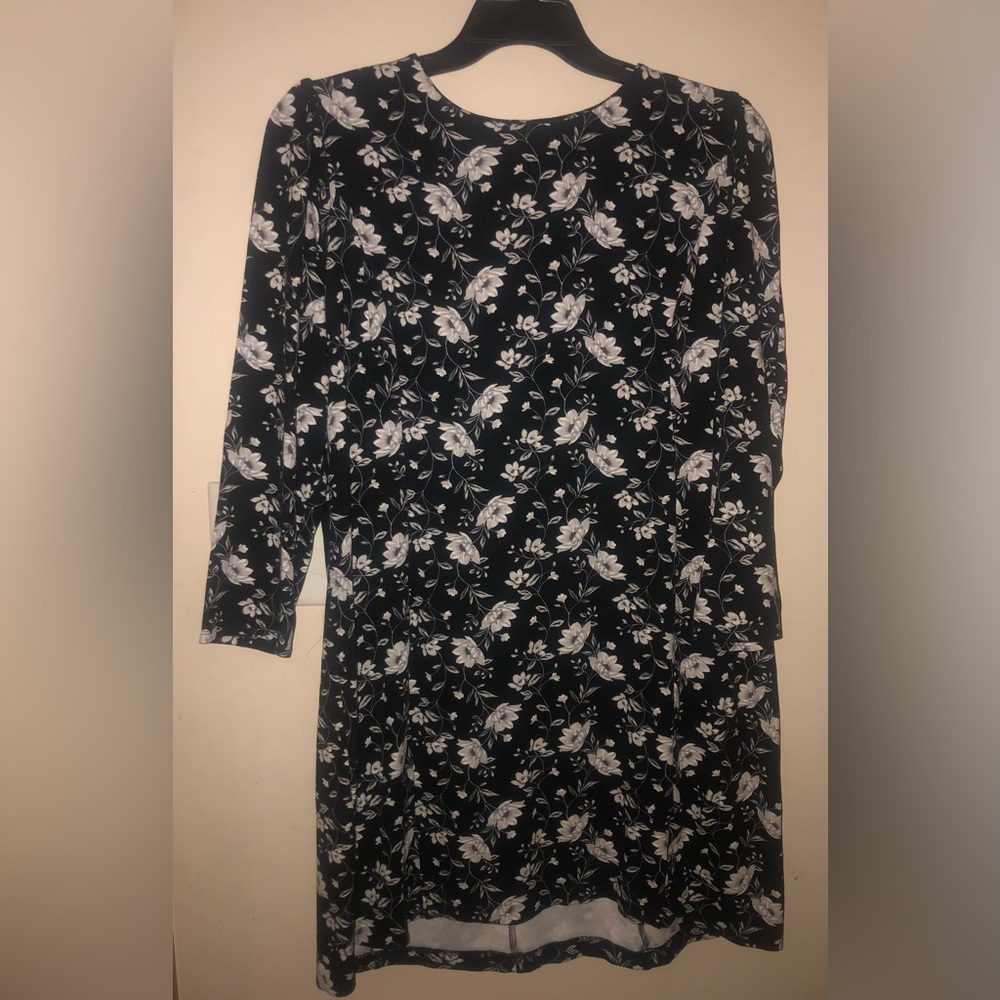 Black floral Old Navy dress wWith Zipper Size XXL